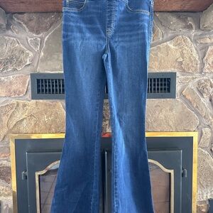 SPANX Sculpting Flare Jeans Women’s Small Dark Wash Pull On